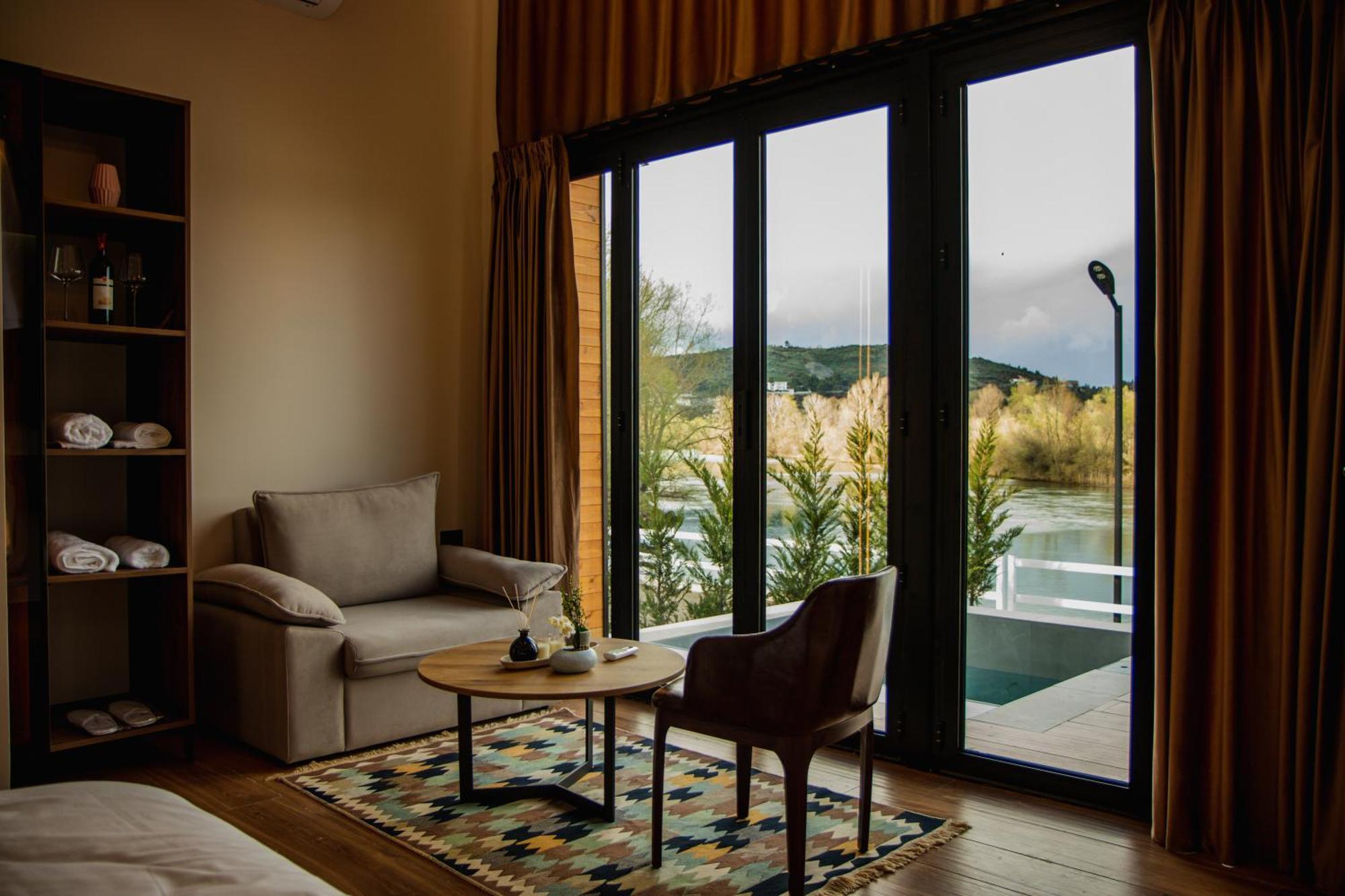 Villa Teverde Shkodër エクステリア 写真