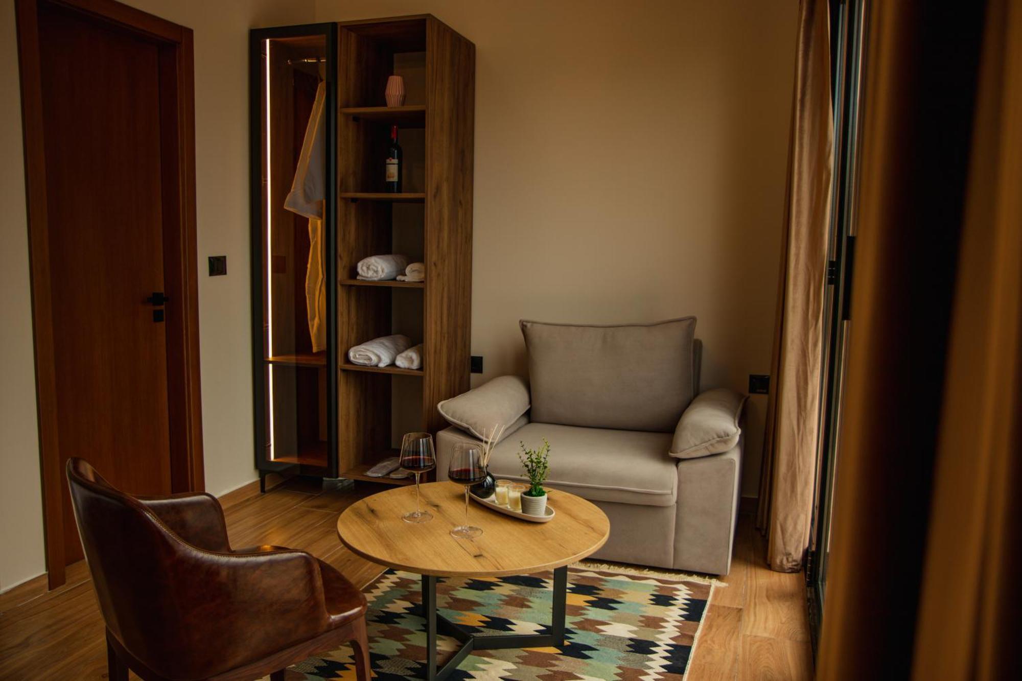Villa Teverde Shkodër エクステリア 写真